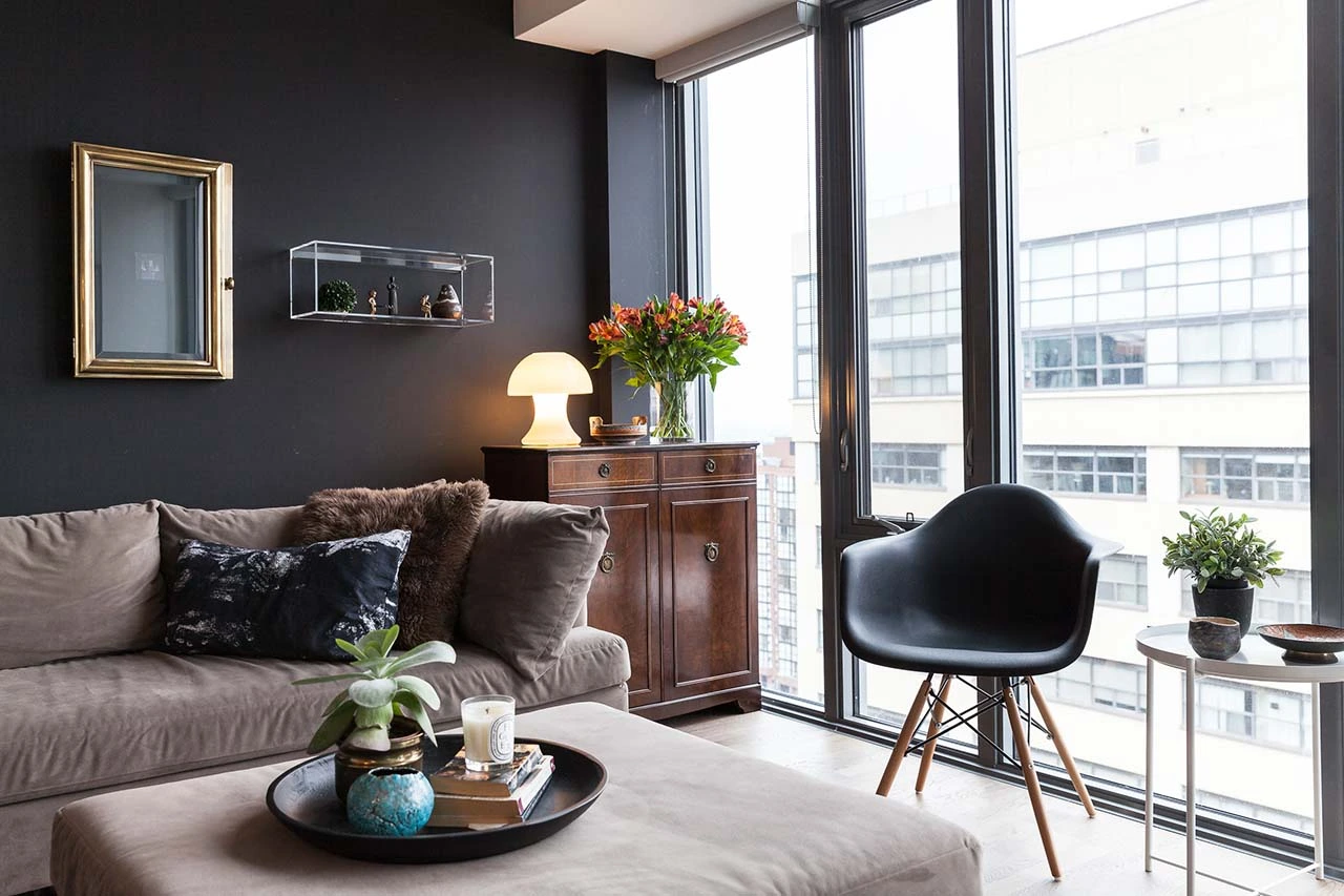 Black color in interior