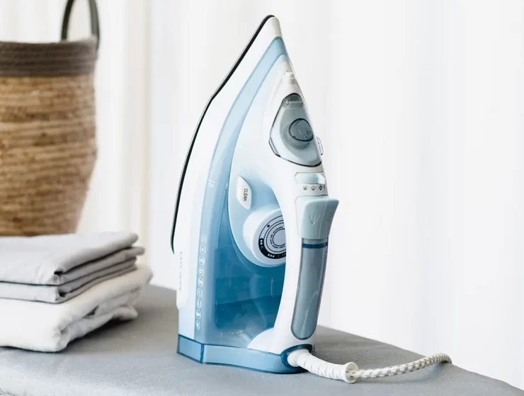 How to clean the iron from carbon deposits
