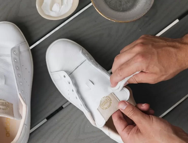 How to clean white sneakers so they look like new