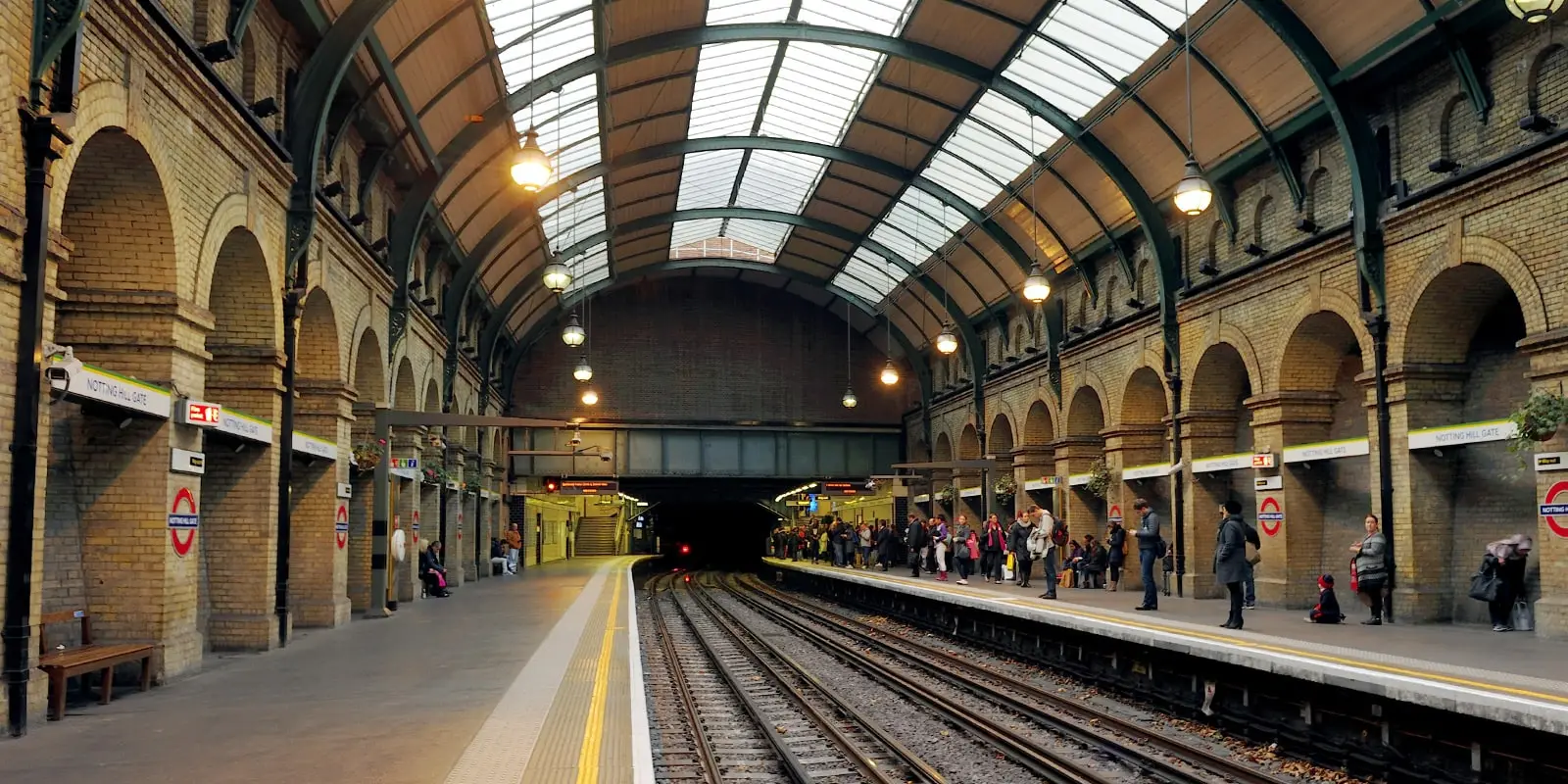 "Notting Hill Gate", London