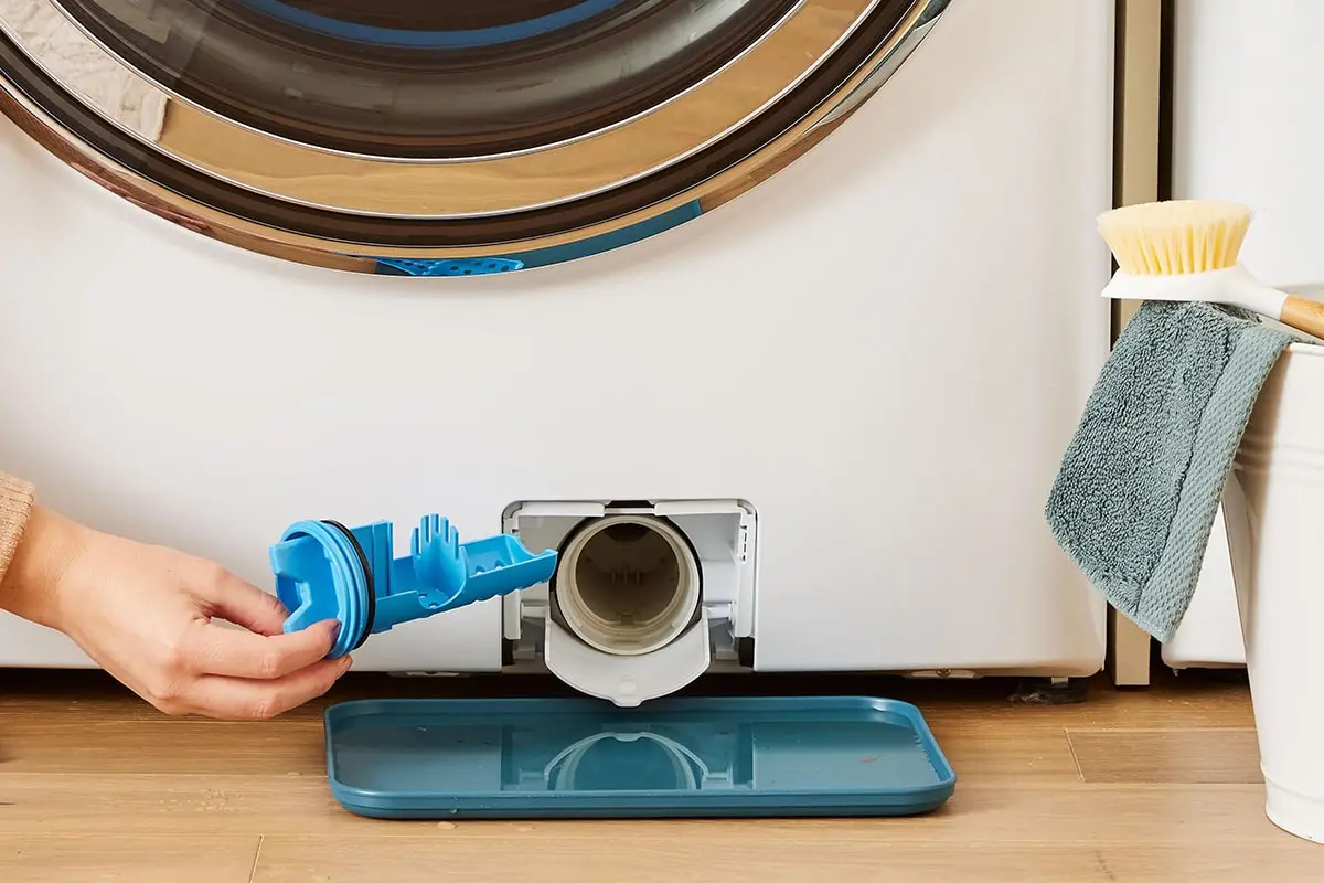 Clean the drain pump filter