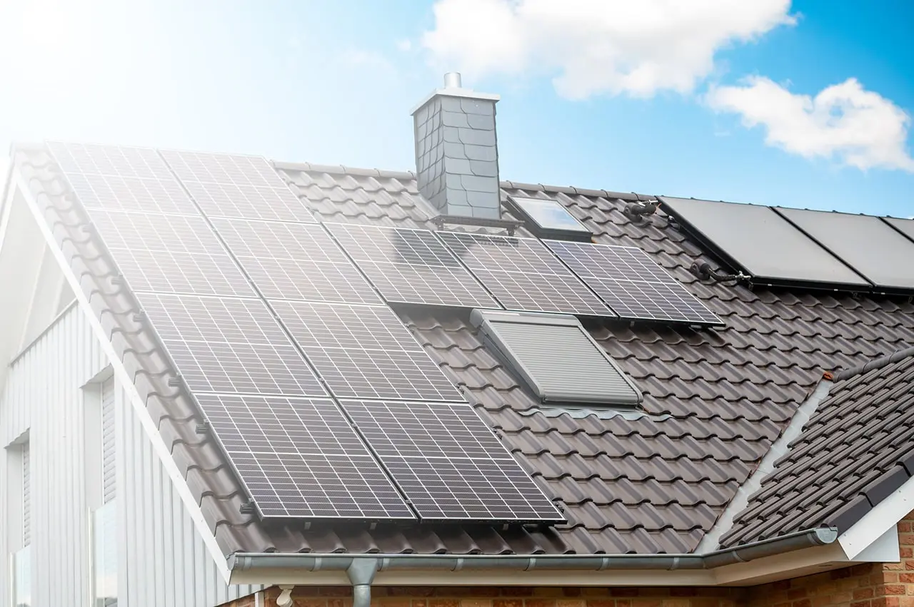 Solar panels - Clean & efficient energy