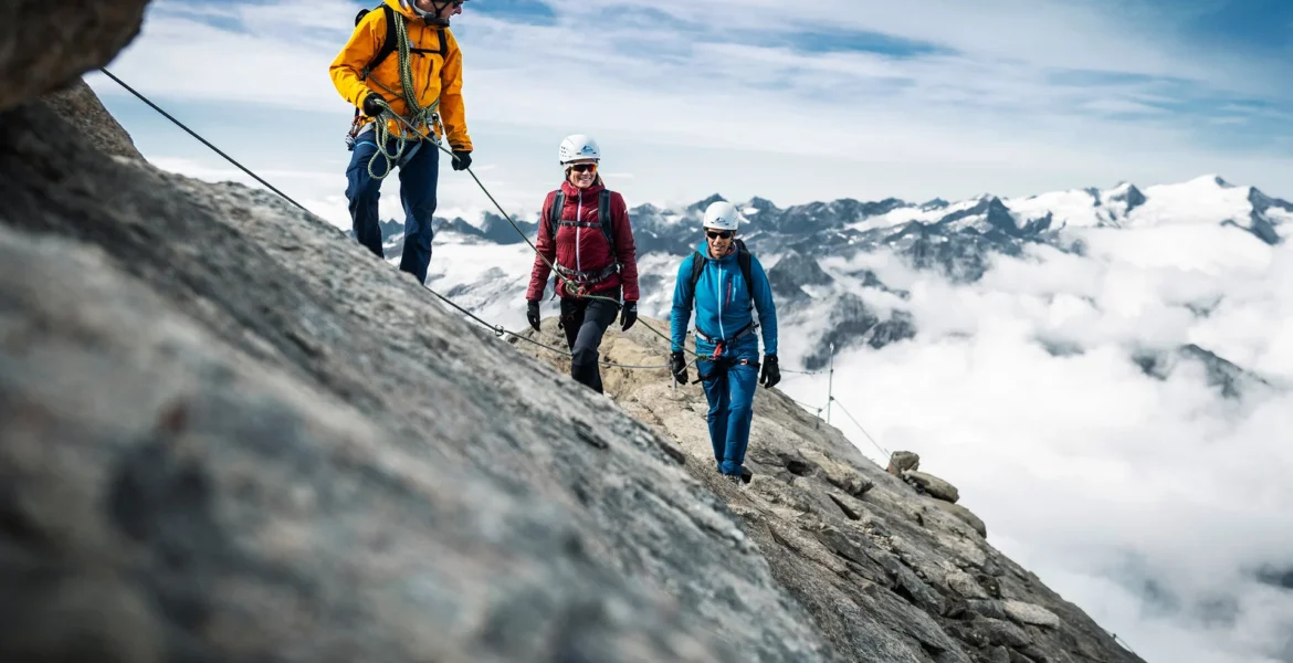 How to prepare for a mountain hike: a comprehensive guide